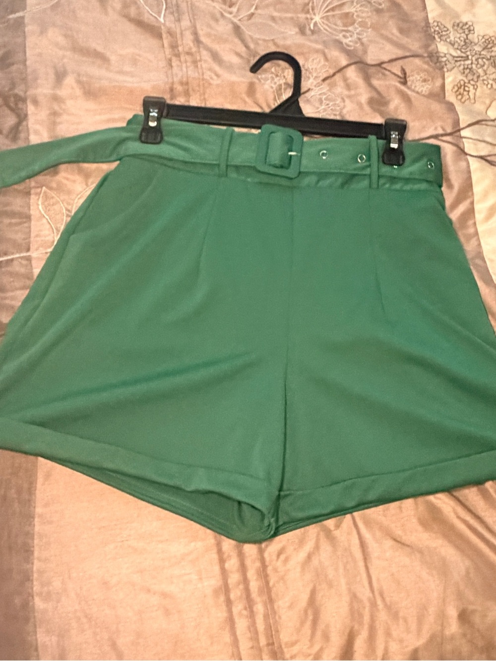 High-Waist Green Belted Women's Shorts — Classic Tailored Fit